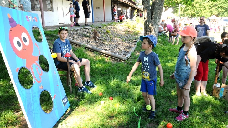 Pláž u rybníka Brodský se v neděli proměnila v pohádkový svět Pláž u rybníka Brodský se v neděli proměnila v pohádkový svět