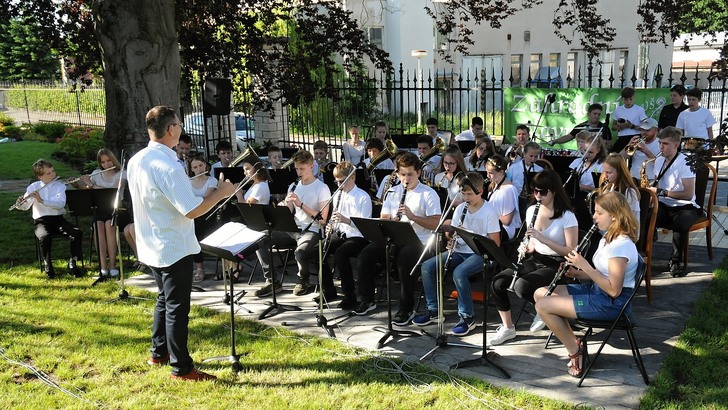 Zahradní slavnost obohatila sobotní odpoledne