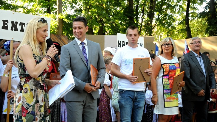 V neděli odpoledne byl folklorní festival slavnostně zakončen
