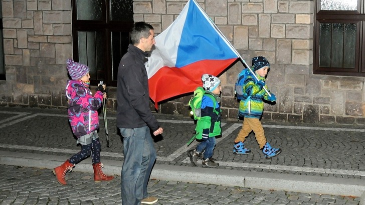 I v Kostelci slavili 30. výročí sametové revoluce I v Kostelci slavili 30. výročí sametové revoluce
