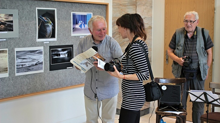 Nejlepší amatérské snímky z dílen fotoklubů jsou vystaveny v Červeném Kostelci Nejlepší amatérské snímky z dílen fotoklubů jsou vystaveny v Červeném Kostelci