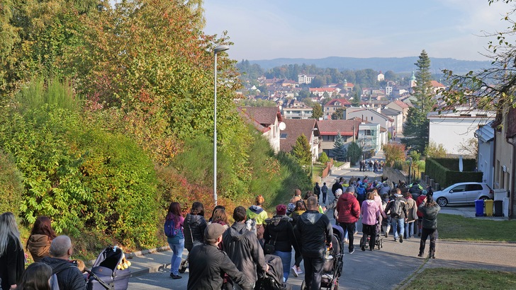 Olešenské posvícení ve znamení krásného počasí a dobré nálady Olešenské posvícení ve znamení krásného počasí a dobré nálady