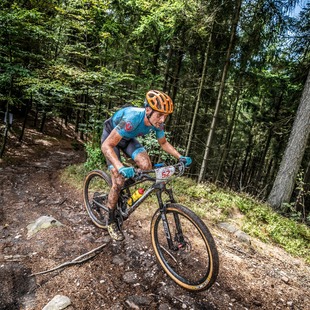 Letošními vítězi cyklistického závodu LESÁK CUP jsou Michal Bubílek a Lenka Fridrichová Letošními vítězi cyklistického závodu LESÁK CUP jsou Michal Bubílek a Lenka Fridrichová