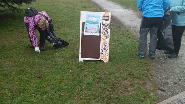 Aprílová akce Ukliďme Červený Kostelec...ale Apríl to nebyl:) Aprílová akce Ukliďme Červený Kostelec...ale Apríl to nebyl:)