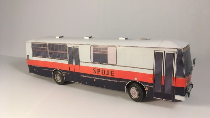 Výstava modelů autobusů v Muzeu papírových modelů