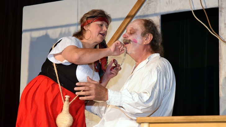 Amatérští divadelníci míří i letos do Červeného Kostelce