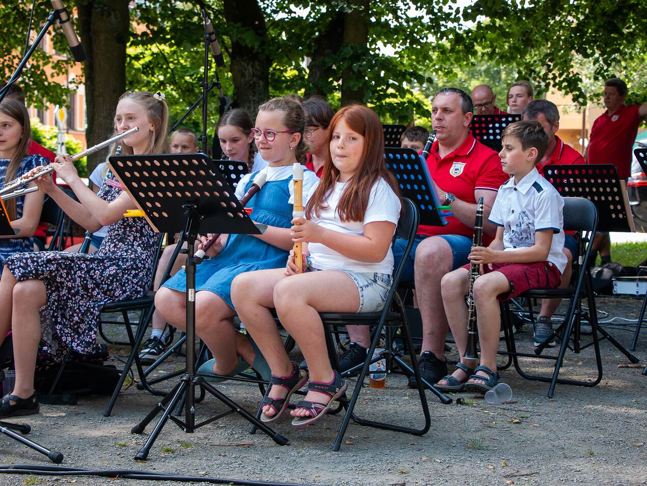 Promenádní koncert MDO Family Band ve Smetanových sadech Promenádní koncert MDO Family Band ve Smetanových sadech
