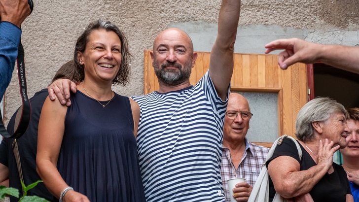 Nová galerie KUNSTFABRIK zahájila během MFF svoji činnost vernisáží výstavy FOLK IS DADDY Nová galerie KUNSTFABRIK zahájila během MFF svoji činnost vernisáží výstavy FOLK IS DADDY