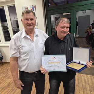 Tenis u nás nově hrajeme pod názvem Tenisový klub Červený Kostelec, z. s.