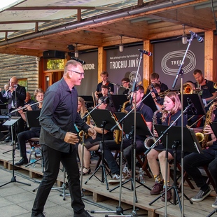 Tomáš Trapl & Junior Big Band v Trees
